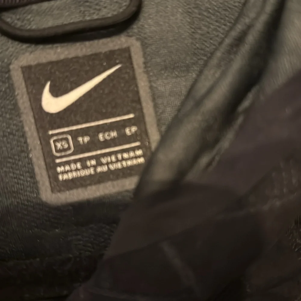 Nike Yoga top sweater tech